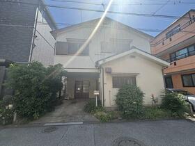 東京都足立区入谷８丁目