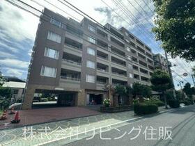 東京都三鷹市下連雀９丁目