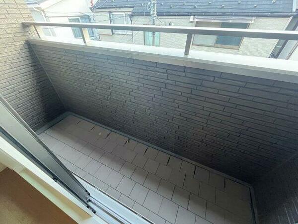 detached 東京都中野区上高田２丁目

地図を見る