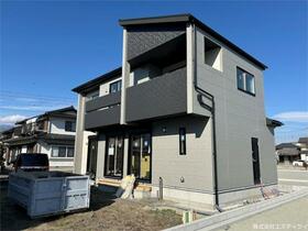 山梨県中央市西花輪