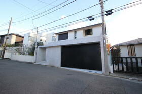 神奈川県横浜市青葉区美しが丘２丁目