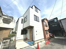 東京都足立区皿沼3丁目