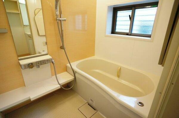 detached 東京都文京区本駒込４丁目

地図を見る