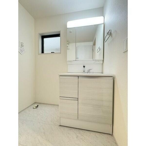 detached 東京都東大和市南街２丁目

地図を見る