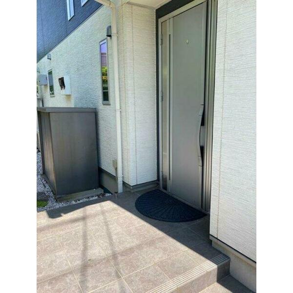 detached 東京都町田市東玉川学園１丁目

地図を見る