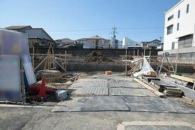 東京都町田市鶴川１丁目