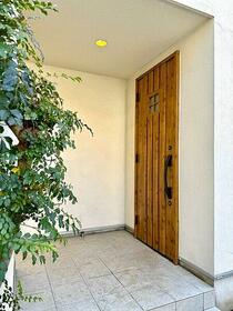 東京都三鷹市下連雀４丁目