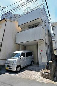 東京都文京区千駄木３丁目