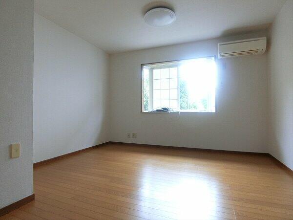 detached 東京都三鷹市牟礼１丁目

地図を見る