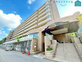 専用庭・東南角・三島小学校　ライオンズガーデン東岡崎壱番館