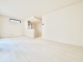 東京都足立区六木２丁目