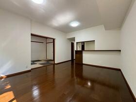 藤和ライブタウン百合ケ丘II1号棟 109