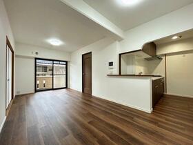 サンフオーレ野洲 202