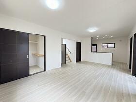 三重県津市高茶屋小森町