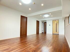 レインボー小牧　１１０１