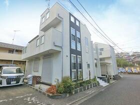 東京都町田市金井ヶ丘２丁目