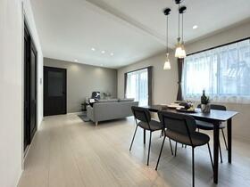 愛知県豊川市新宿町1丁目