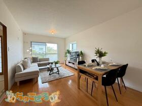 エステート鶴牧２階　唐木田駅歩１５分