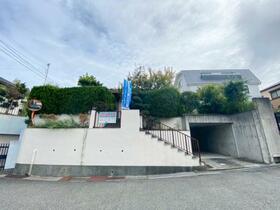 大阪府大阪狭山市西山台１丁目