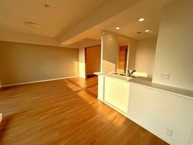 宝塚南雲雀丘ガーデンハウス　３０２