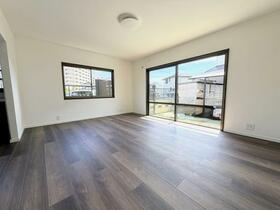 愛知県弥富市又八３丁目