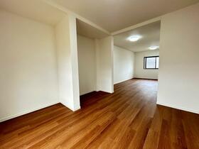 京都府京都市右京区梅津開キ町