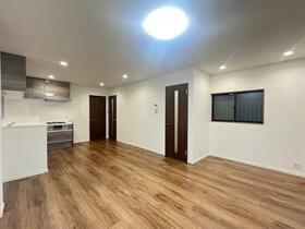 大阪府大阪市港区市岡元町２丁目