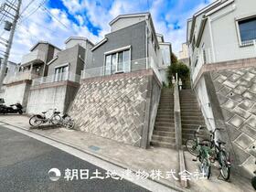 神奈川県横浜市緑区上山３丁目