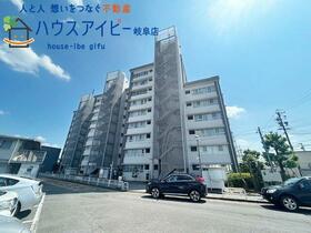 コーポシェイーネ９階部分　ペット飼育可能なマンションです　駐車場確保有