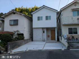 広島県広島市佐伯区三宅３丁目