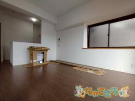 プラタスガーデンつきみ野１階　東林間駅歩２３分