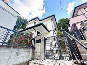 東京都町田市金井ヶ丘２丁目