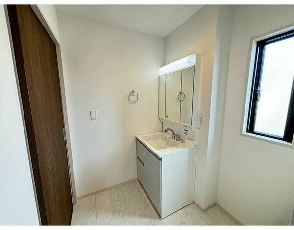 detached 埼玉県比企郡川島町大字下伊草
地図を見る