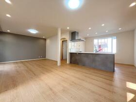 埼玉県越谷市大字弥十郎