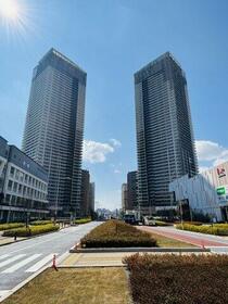 ＨＡＲＵＭＩ　ＦＬＡＧ　ＳＵＮ　ＶＩＬＬＡＧＥ　Ｔ棟