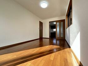 神奈川県茅ヶ崎市室田３丁目