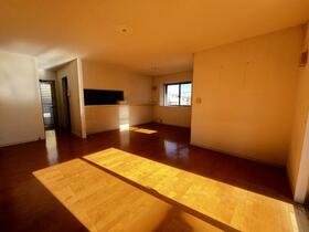 兵庫県川辺郡猪名川町つつじが丘２丁目