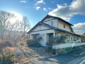 岡山県苫田郡鏡野町入