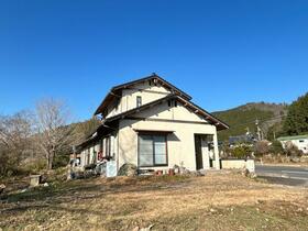 岡山県苫田郡鏡野町入