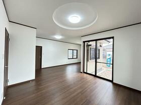 福岡県糸島市波多江駅南２丁目