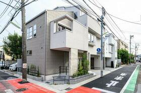 東京都世田谷区世田谷1丁目