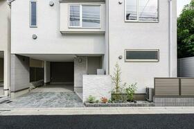 東京都世田谷区世田谷1丁目