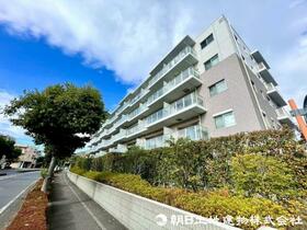 ＴＨＥ　ＣＥＮＴＥＲ　ＨＯＵＳＥ