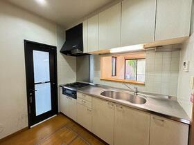 神奈川県藤沢市白旗２丁目