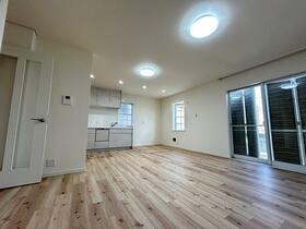 神奈川県横浜市泉区白百合３丁目