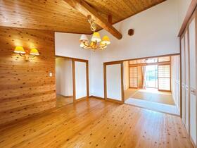 三重県四日市市坂部が丘２丁目