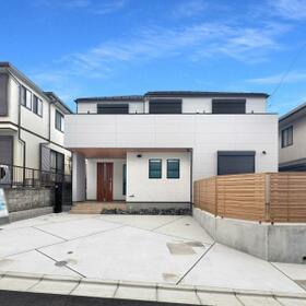 神奈川県横浜市金沢区六浦東３丁目