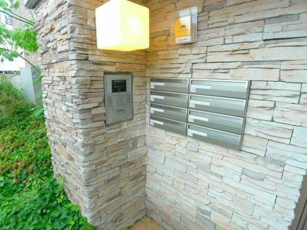 detached 埼玉県八潮市大字鶴ケ曽根

地図を見る