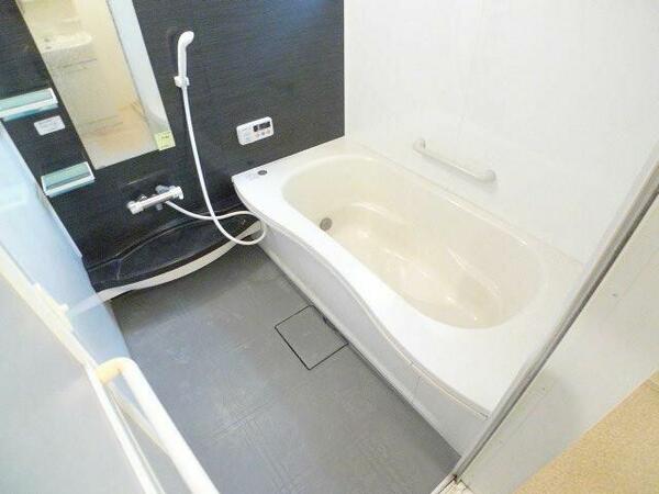 detached 埼玉県八潮市大字鶴ケ曽根

地図を見る