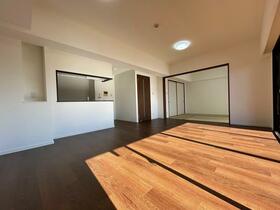 アーバンシティ沼津新沢田　３０５